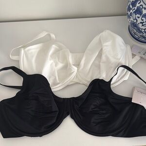 Auden Black and White Seamless Bras with Adjustable Straps